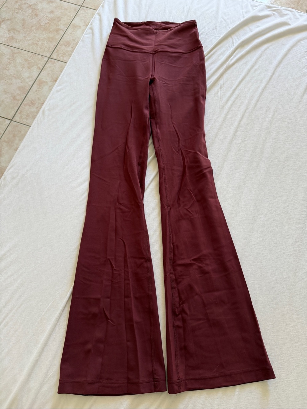 Lululemon mini Flare align pants in Burgundy